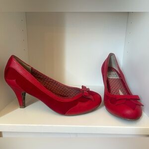 Bettie Page Red Retro Heels, Size 9